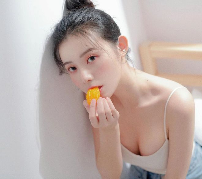 米乐M6APP【美女写真壁纸】『写线D的奶茶妹妹